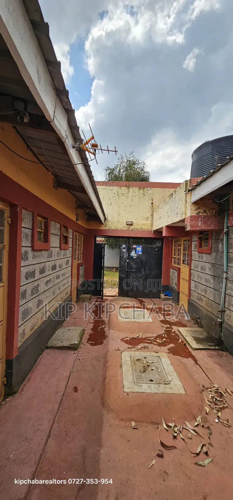 20bdrm Duplex in Kimumu for sale