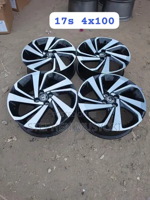 TOYOTA RAIZE SIZE 17lNCH BLACKSILVErlR RIMs