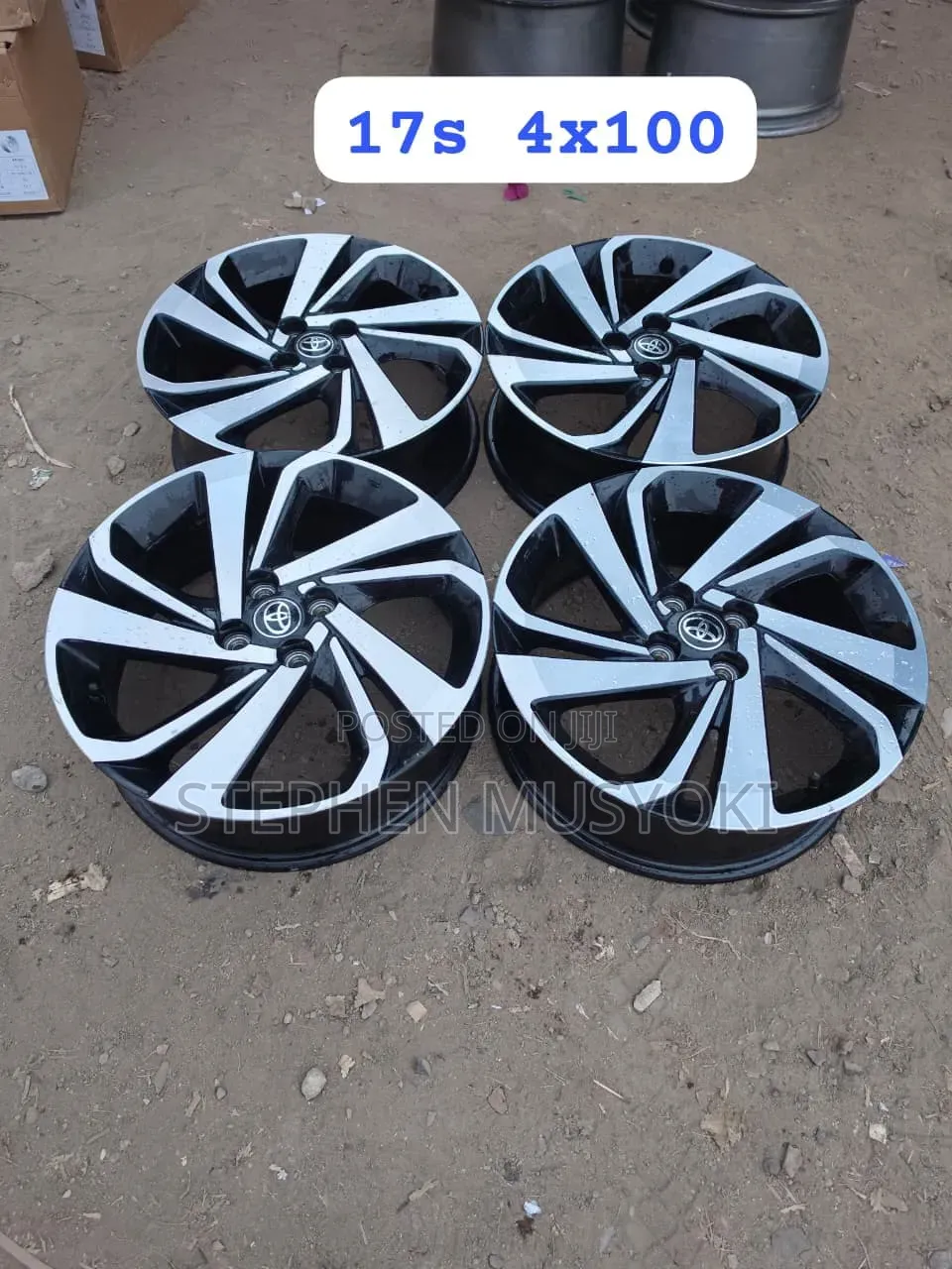 TOYOTA RAIZE SIZE 17lNCH BLACKSILVErlR RIMs