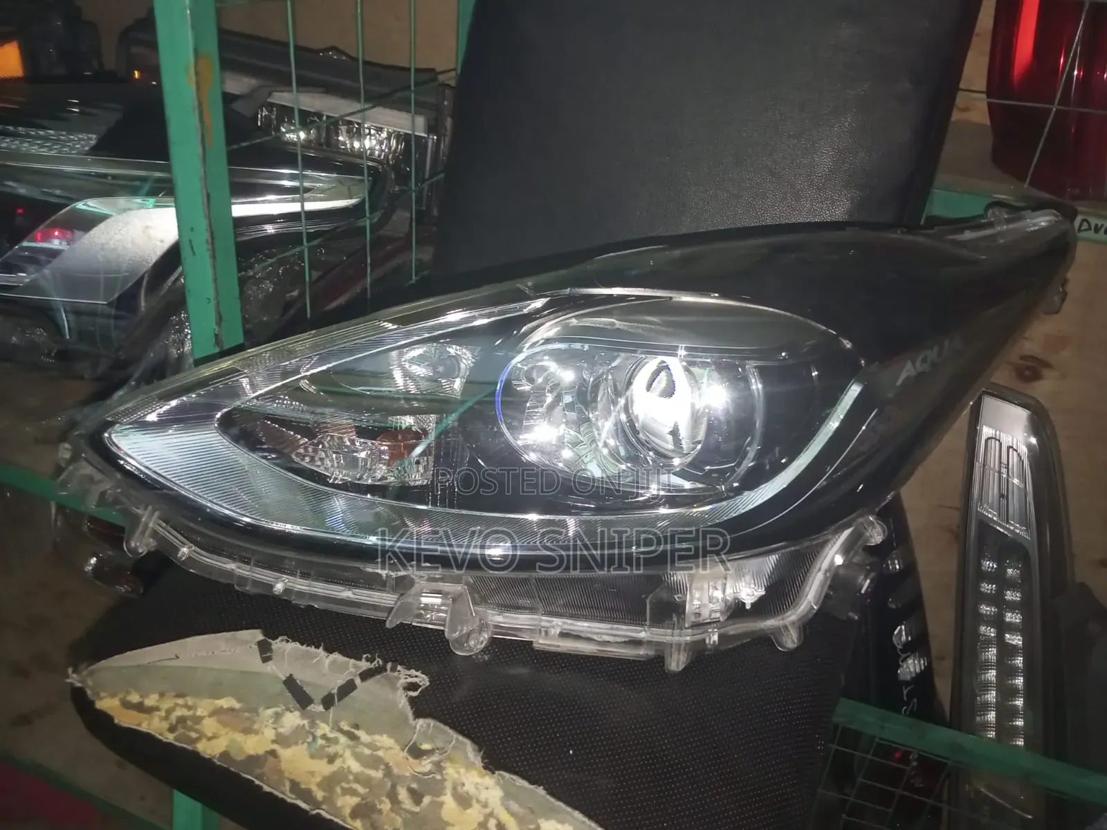 Toyota Aqua 2015/2016 Zenon Headlight