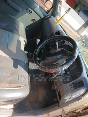 Toyota HiAce 2005
