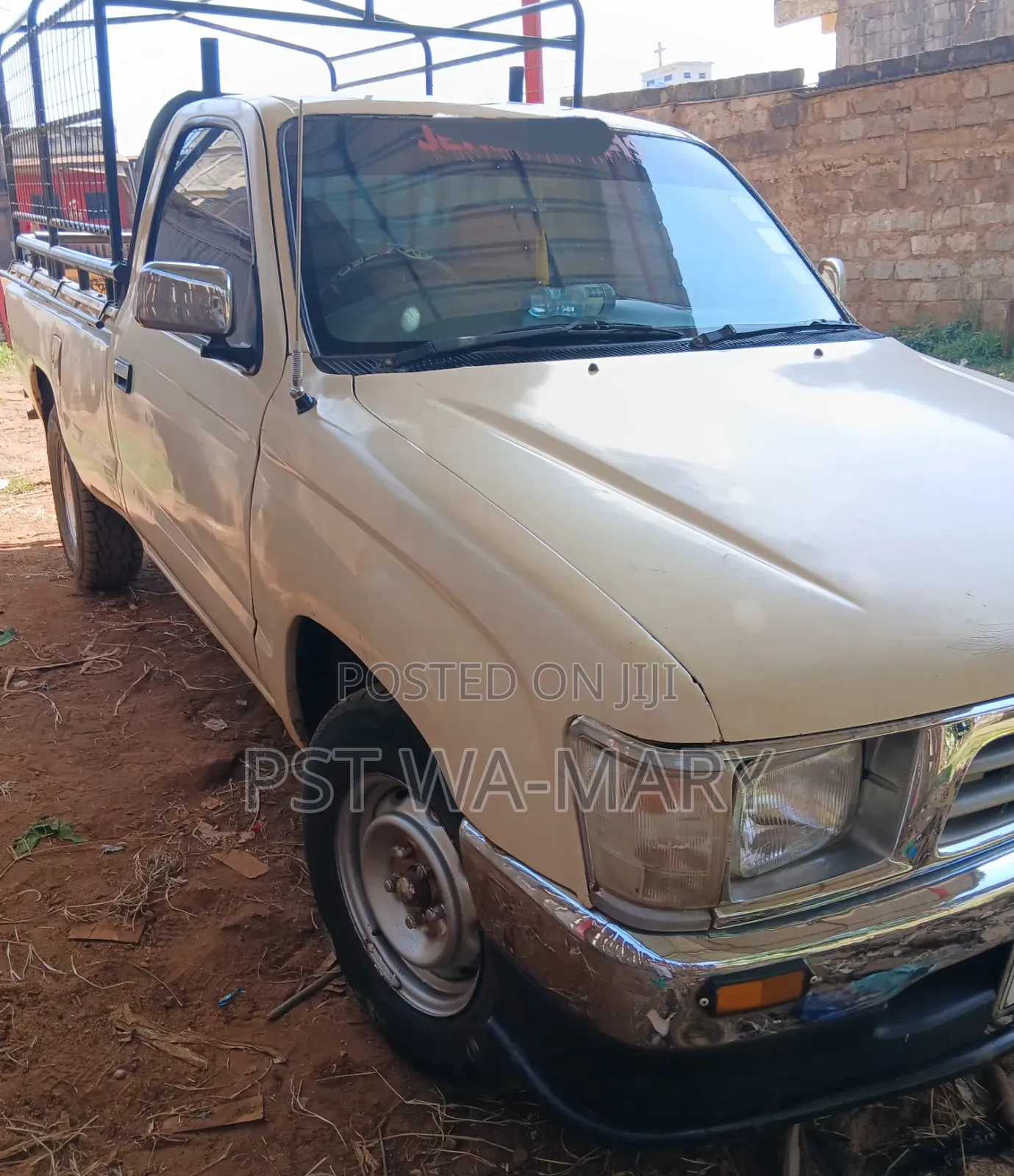 Toyota HiAce 2005