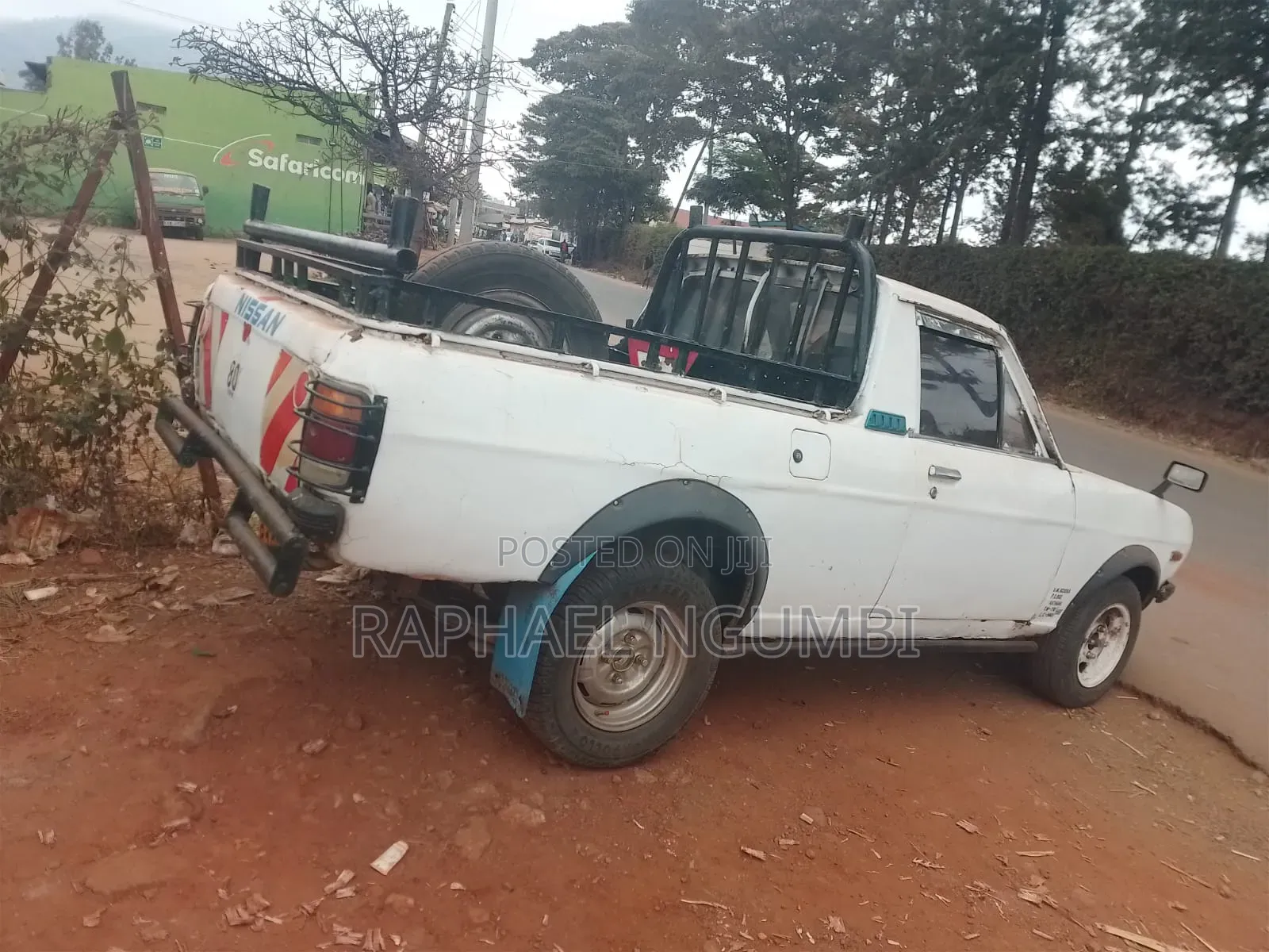 Nissan Pick-Up 1995 White