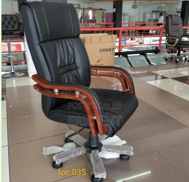 Managerial Boss Executive Office Chair - thumbnail 2