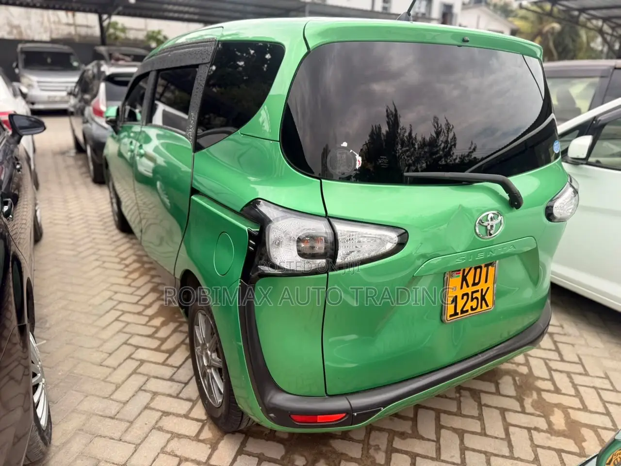Toyota Sienta 2017 Green