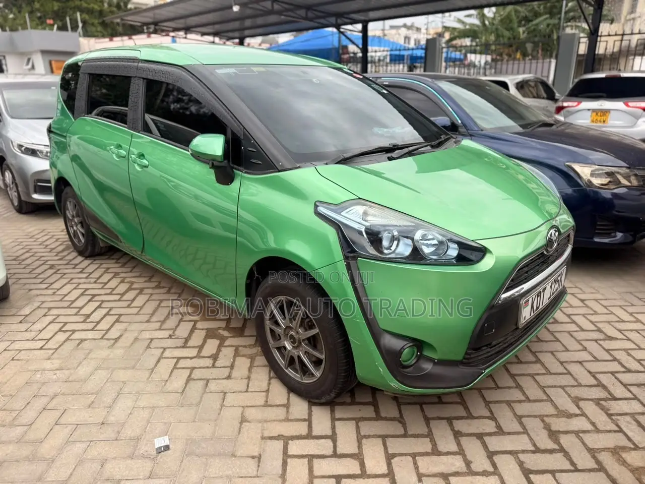 Toyota Sienta 2017 Green