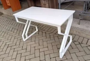 Modern Office Desk Metallic Leg Office Desk