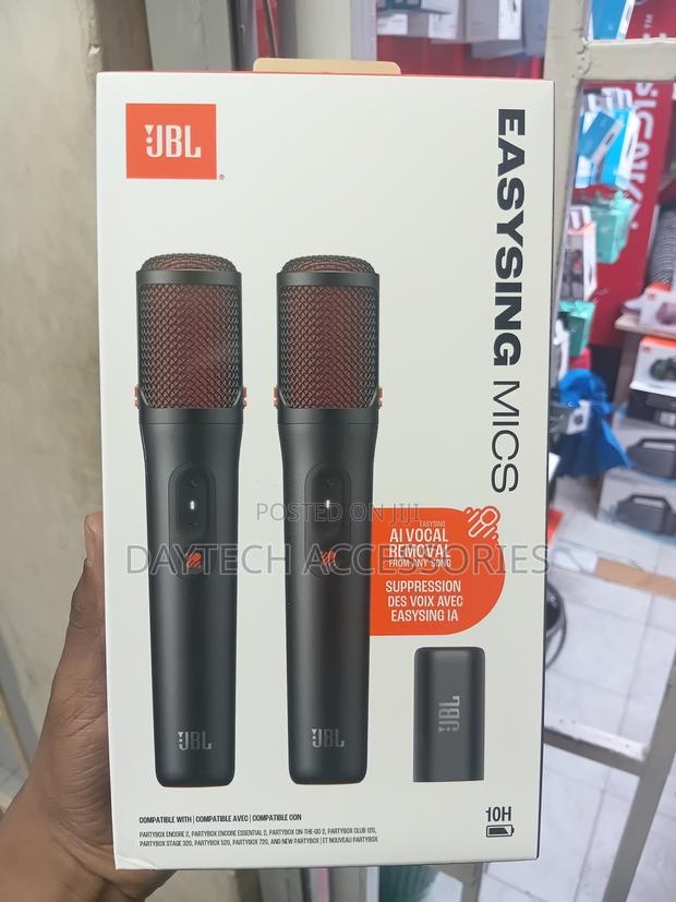 The JBL EasySing Wireless Microphone Set. - thumbnail 3