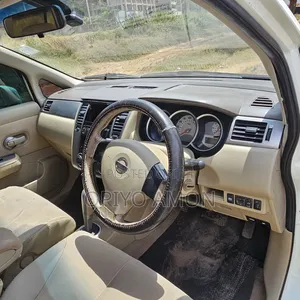 Nissan Tiida 2011 White