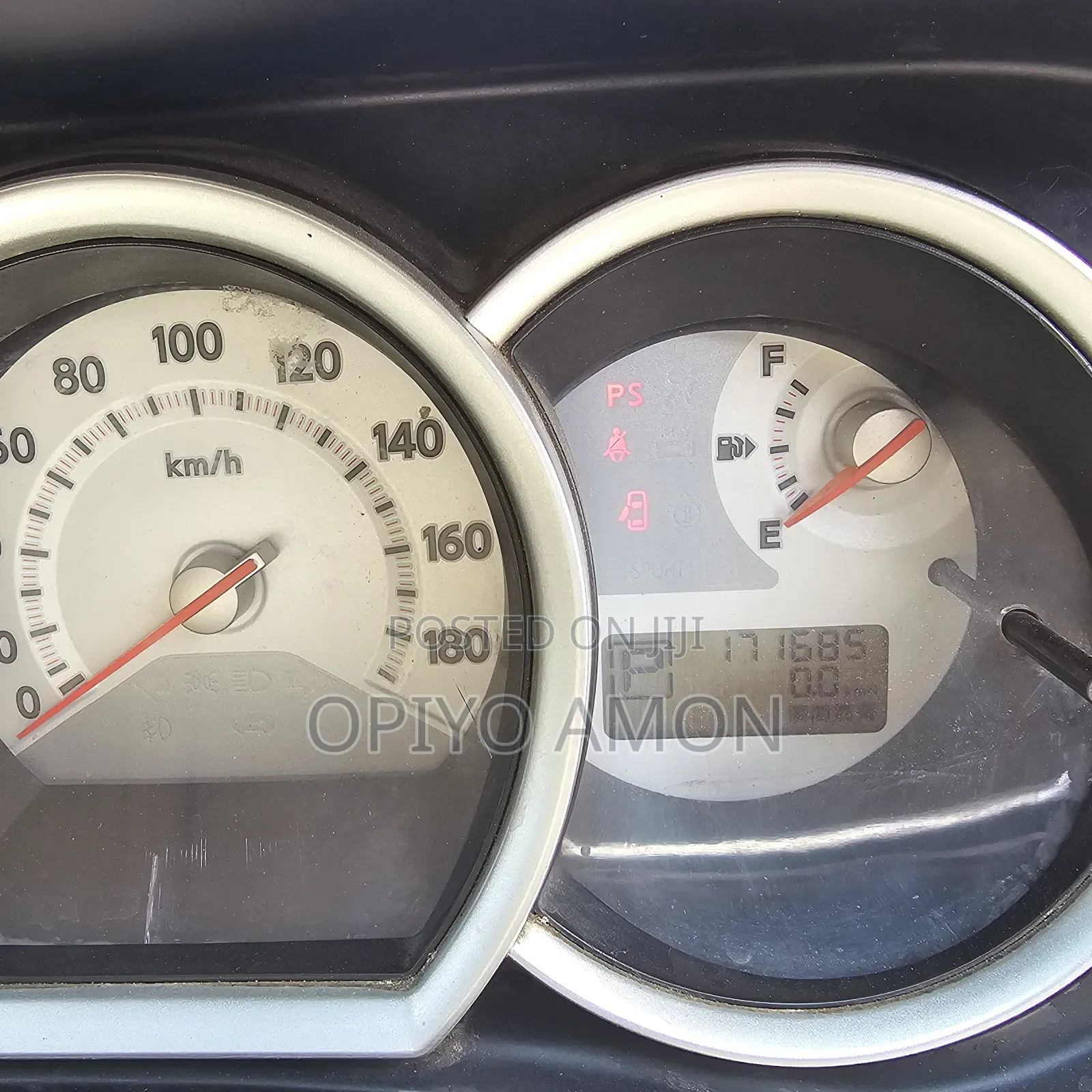 Nissan Tiida 2011 White