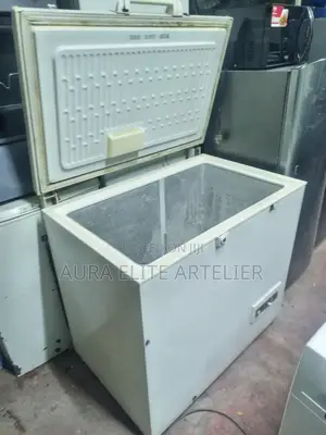 Ex-Uk Whirlpool Heavy-Duty 265ltr Chest Freezer