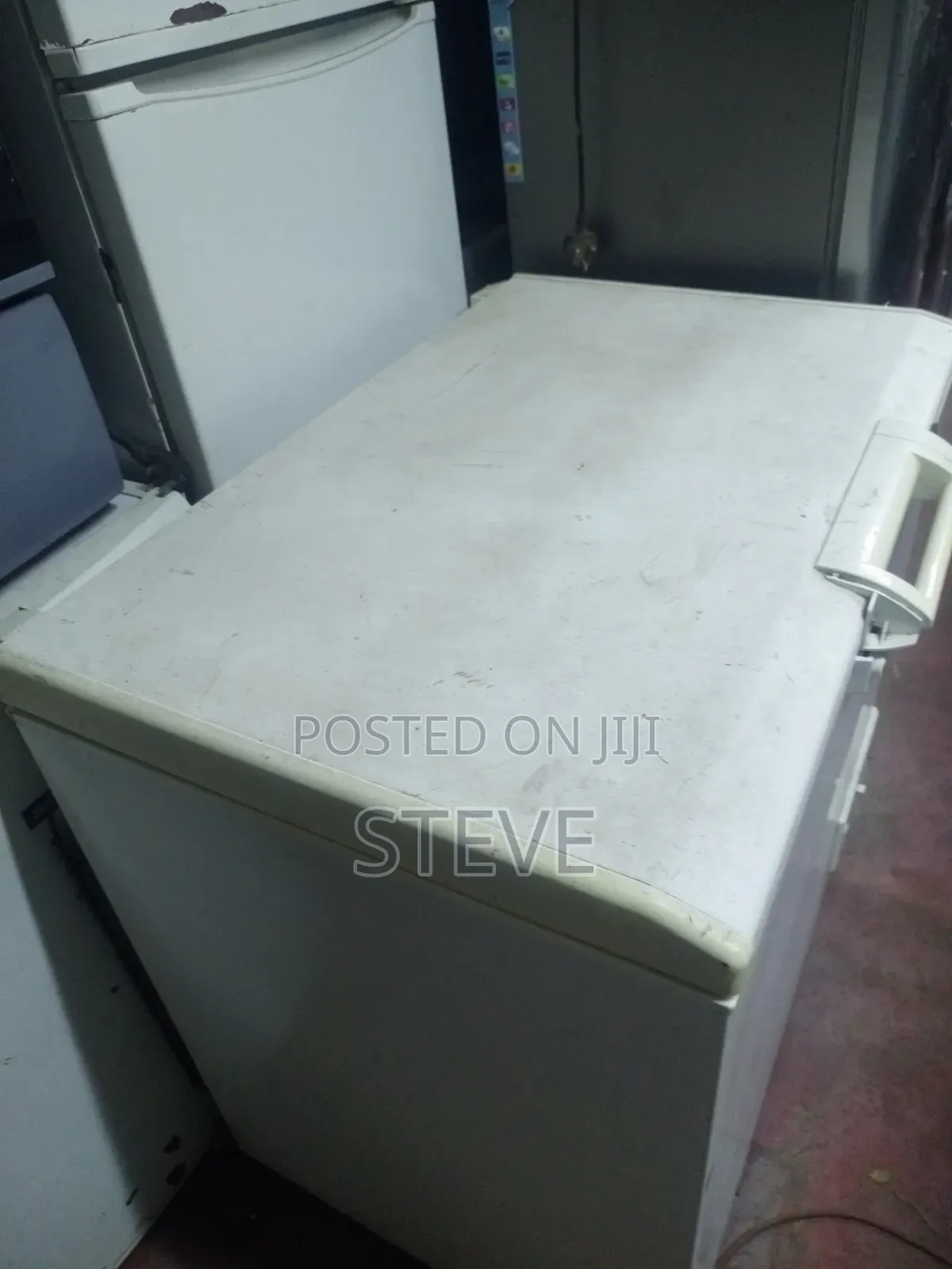 Ex-Uk Whirlpool Heavy-Duty 265ltr Chest Freezer