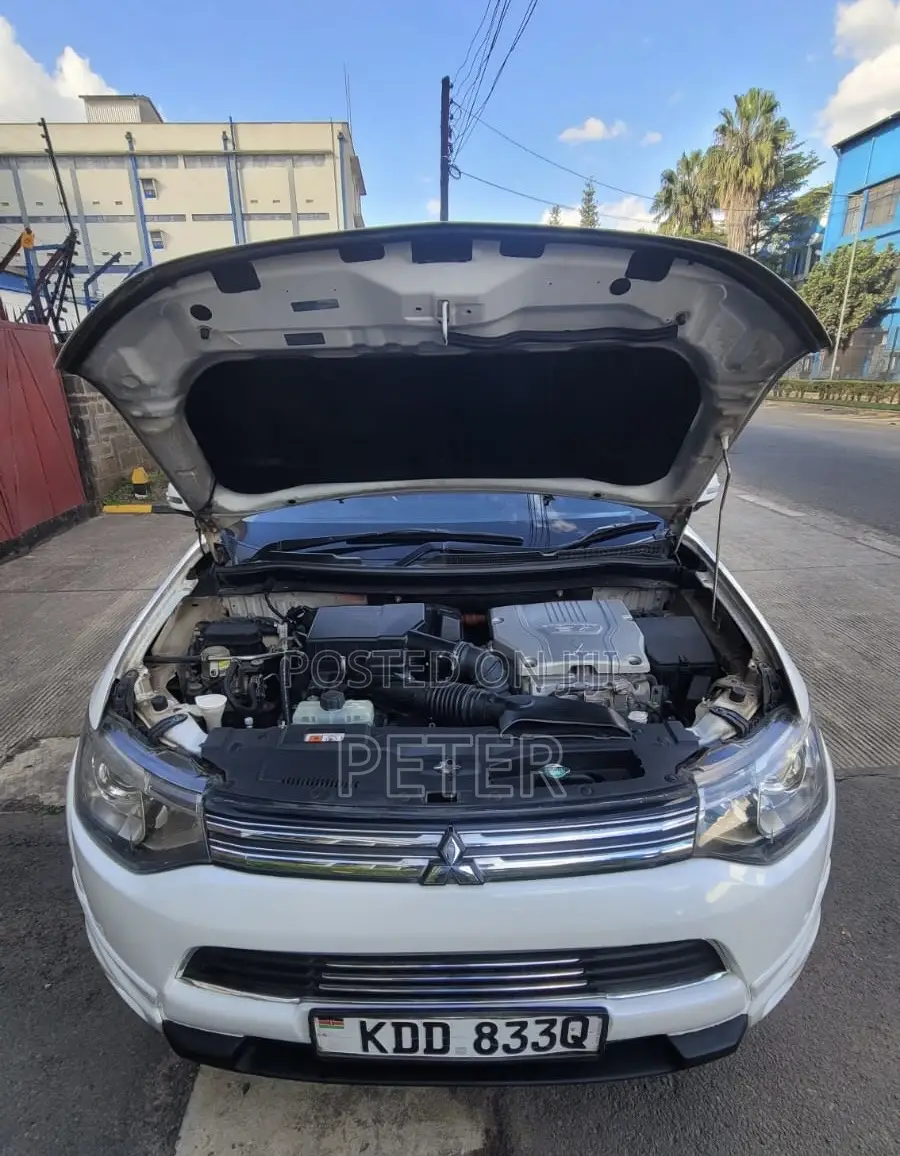 Mitsubishi Outlander 2014 White