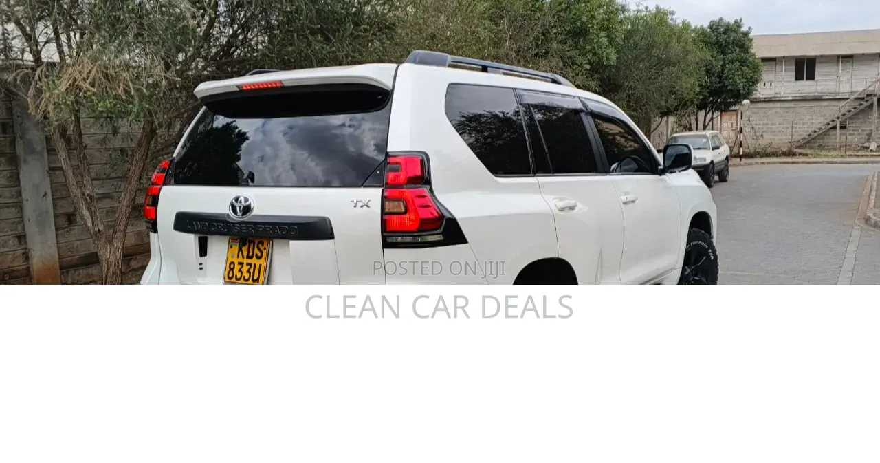 Toyota Land Cruiser Prado 2017 White