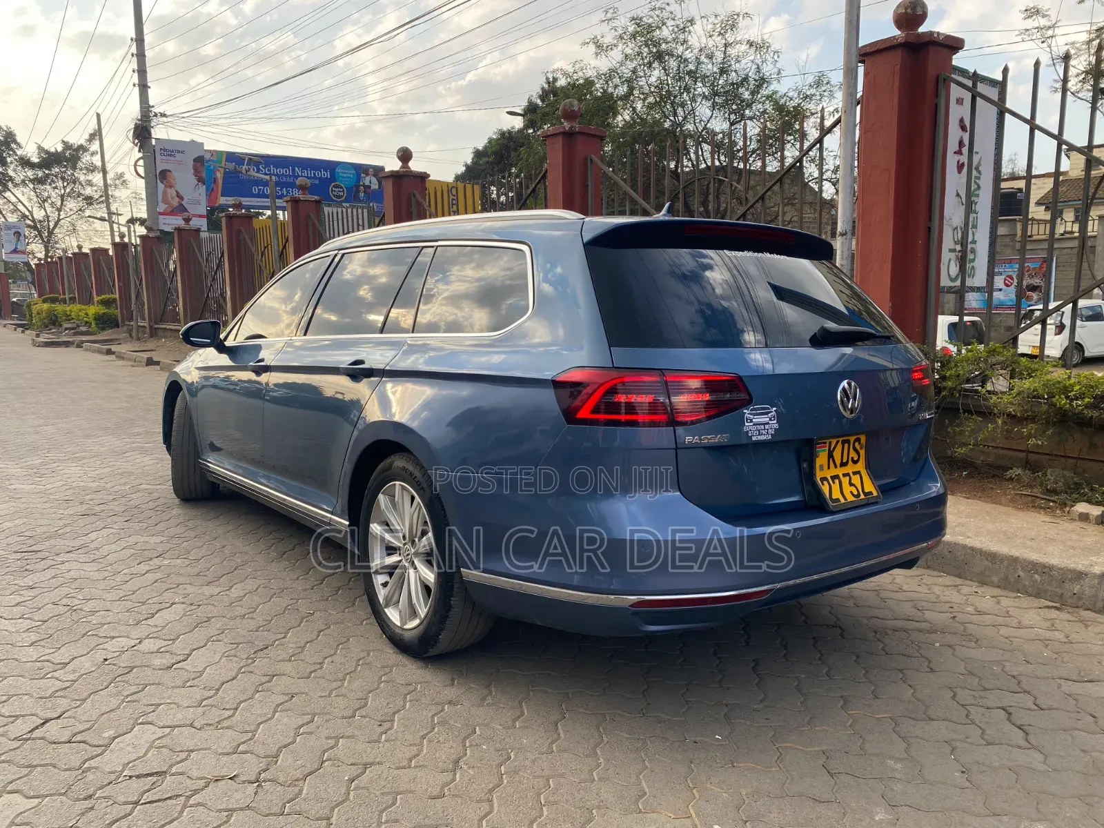 Volkswagen Passat 2018 Blue