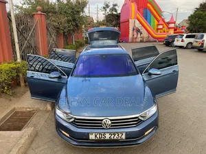 Volkswagen Passat 2018 Blue