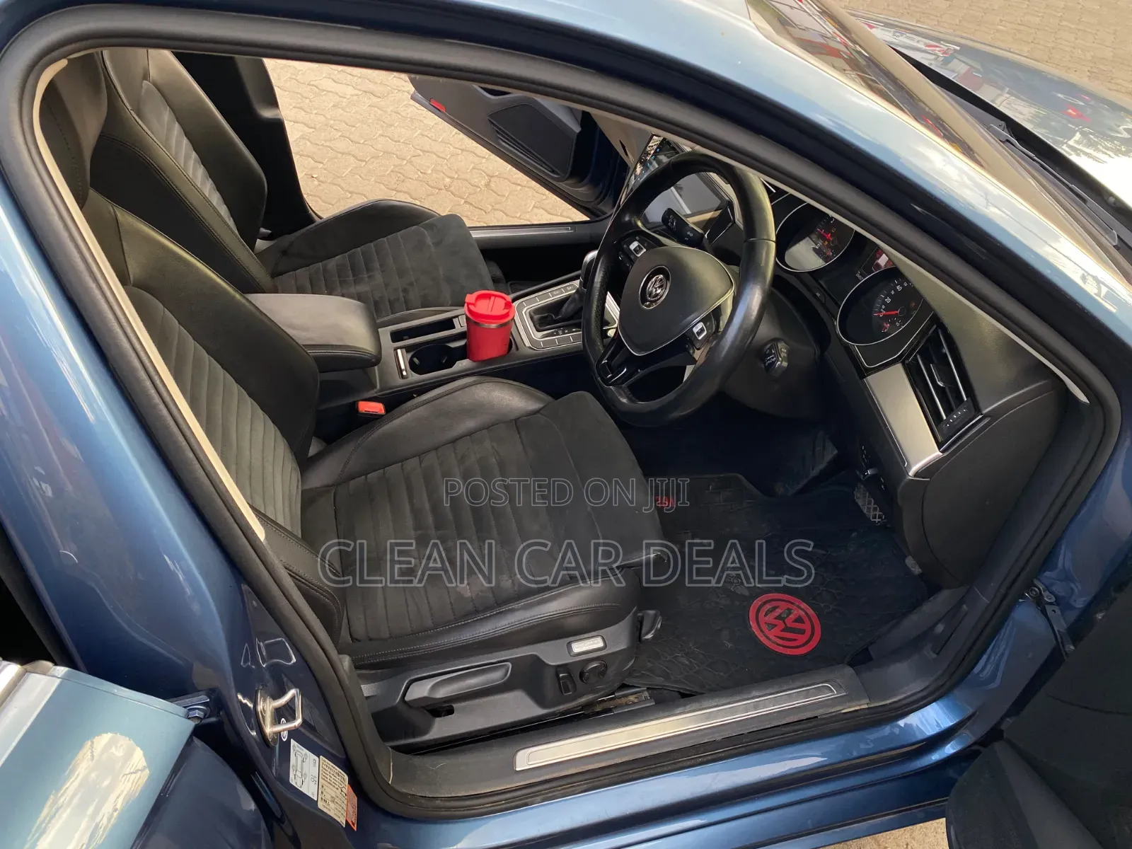 Volkswagen Passat 2018 Blue