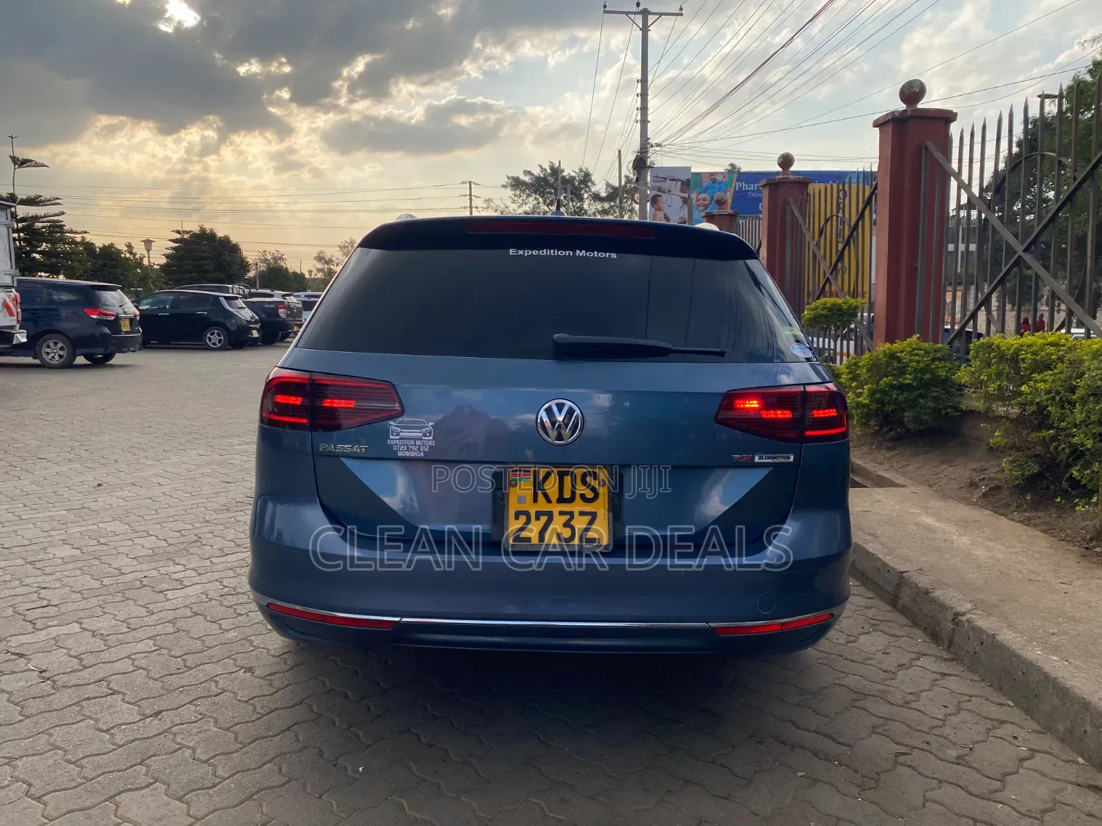 Volkswagen Passat 2018 Blue