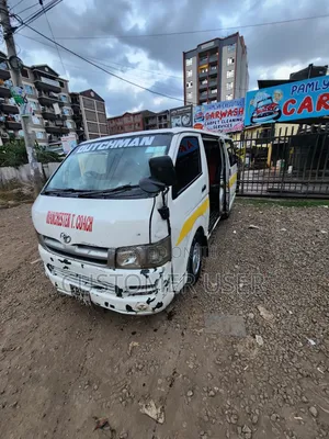 Toyota HiAce 2009 White