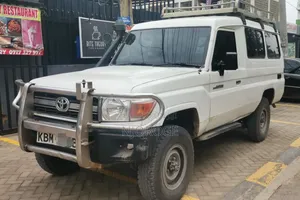 Toyota Land Cruiser 2006 White