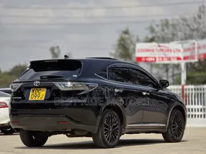 Toyota Harrier 2.0 2015
