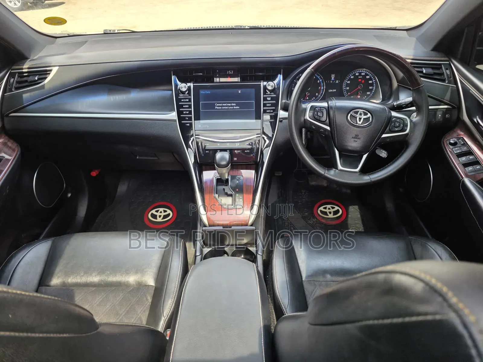 Toyota Harrier 2.0 2015