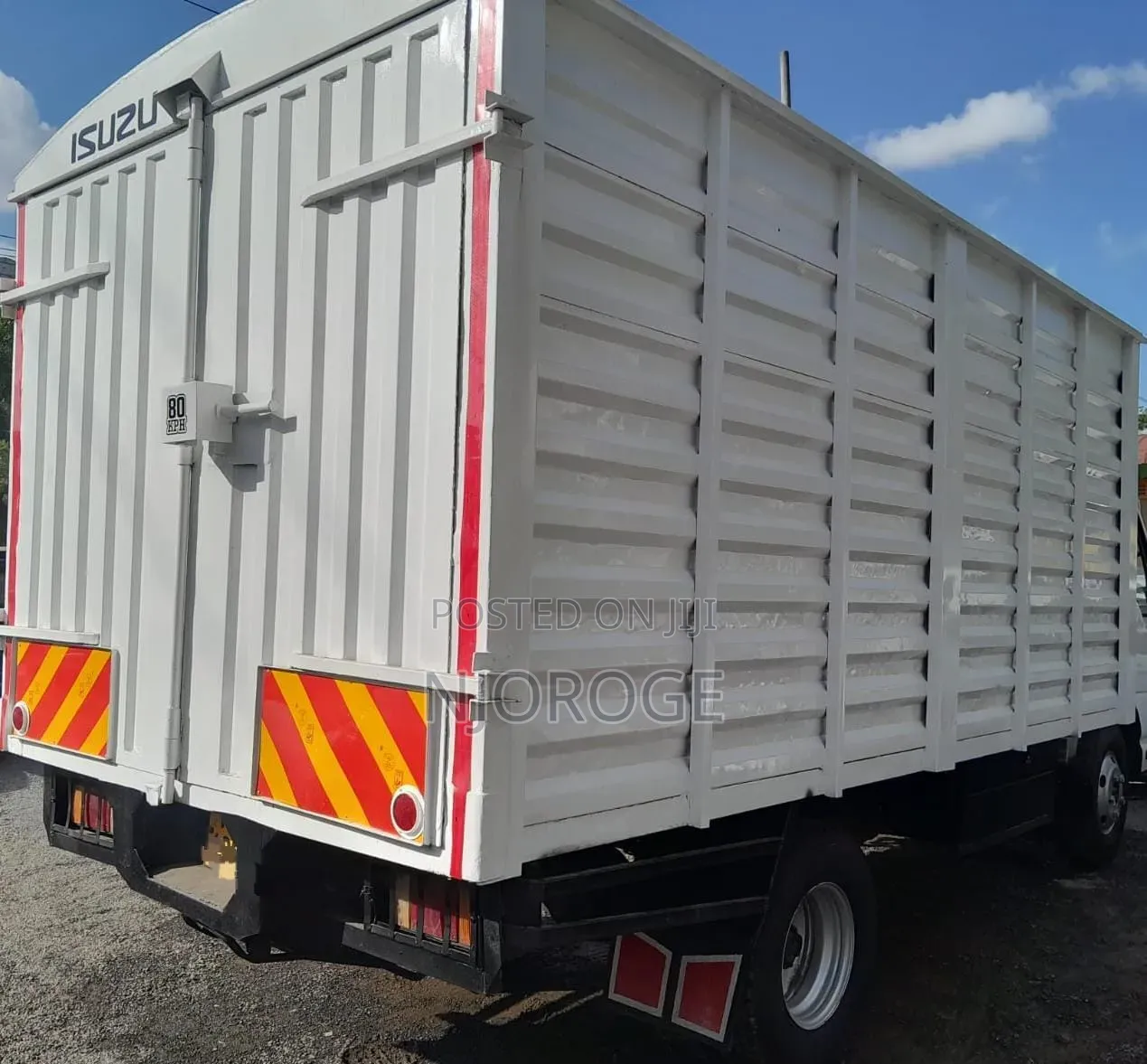 Isuzu FRR 2016 White