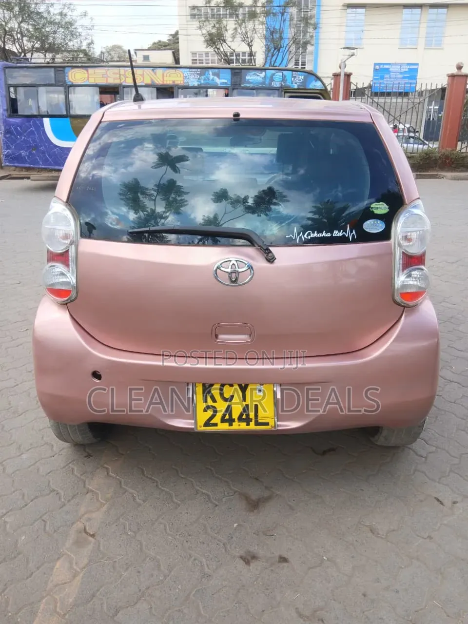 Toyota Passo 2013
