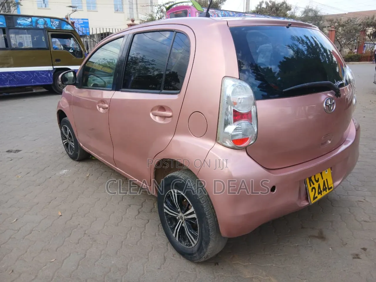 Toyota Passo 2013