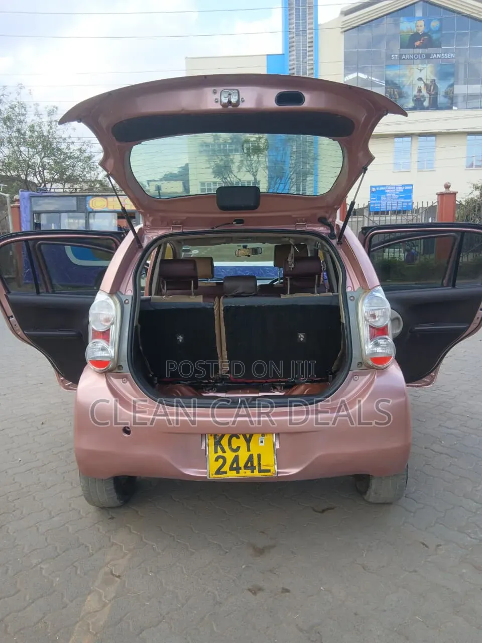 Toyota Passo 2013