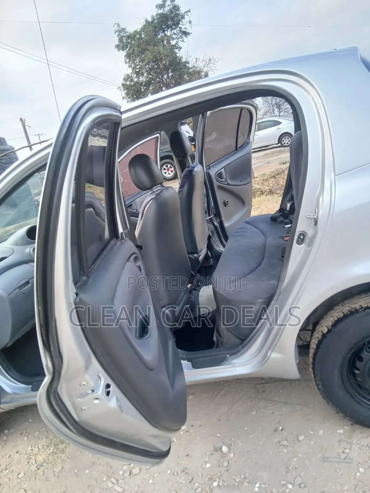 Toyota Vitz 2005 Silver
