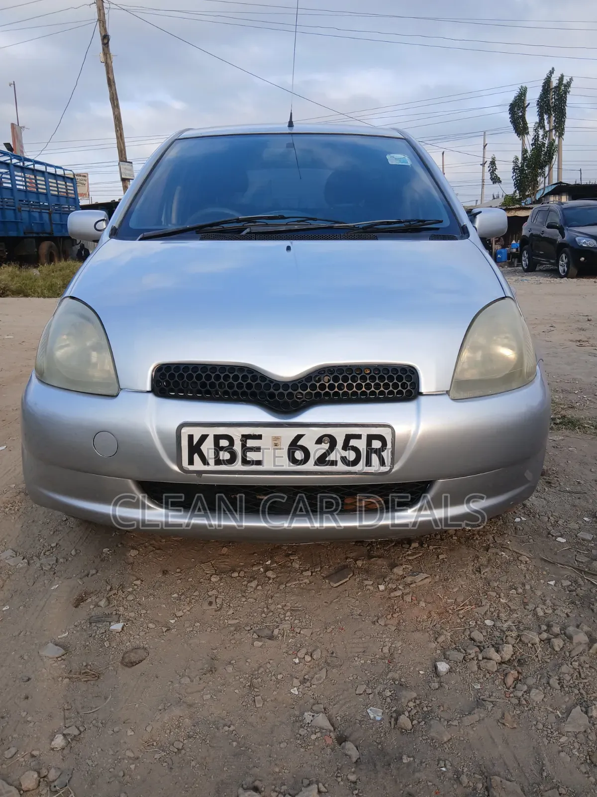 Toyota Vitz 2005 Silver