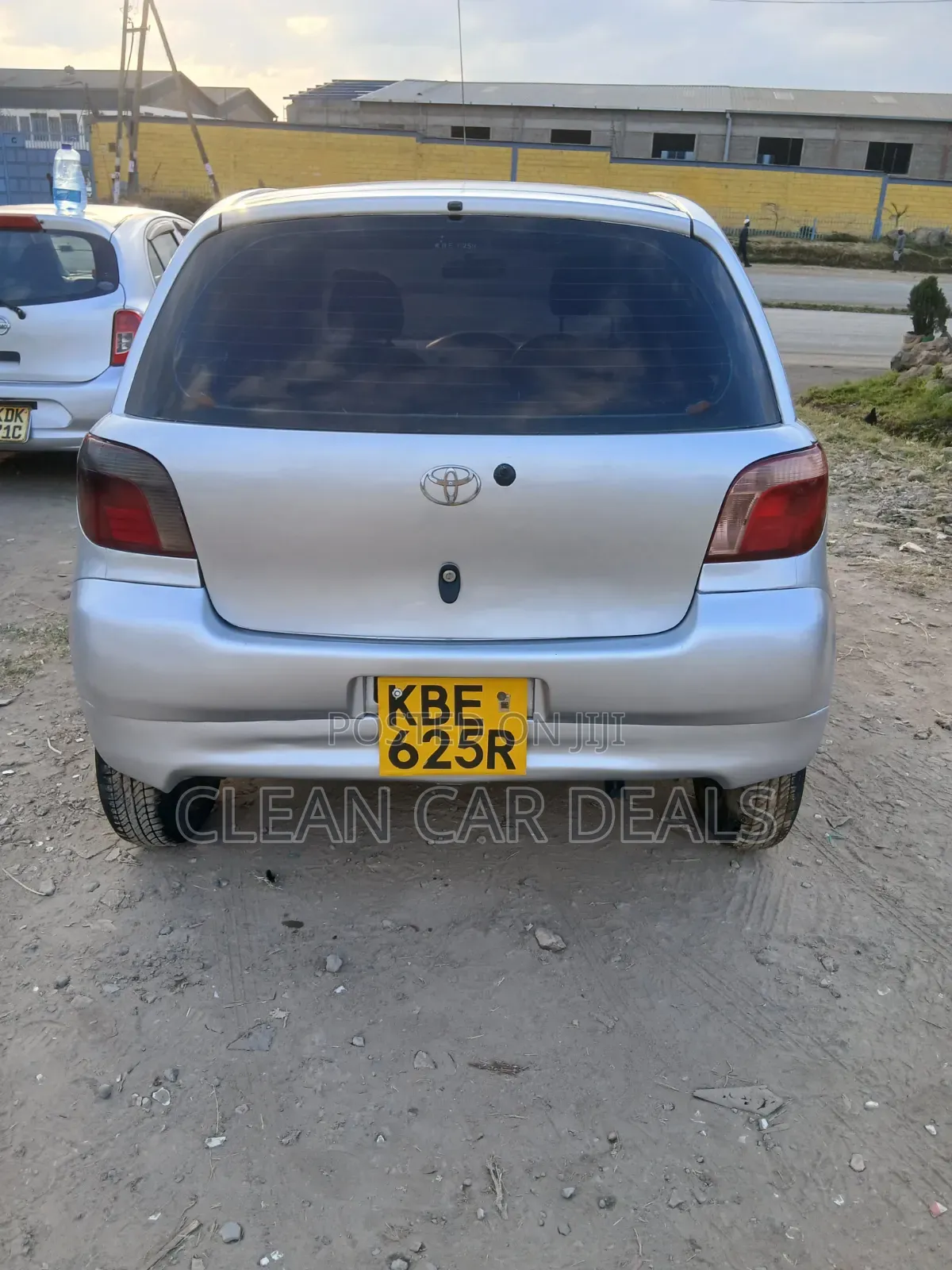 Toyota Vitz 2005 Silver