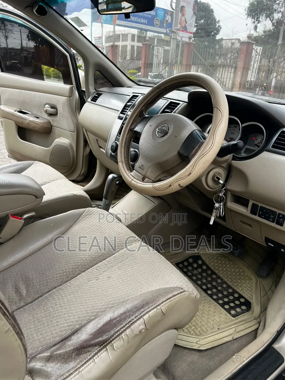 Nissan Tiida 2010