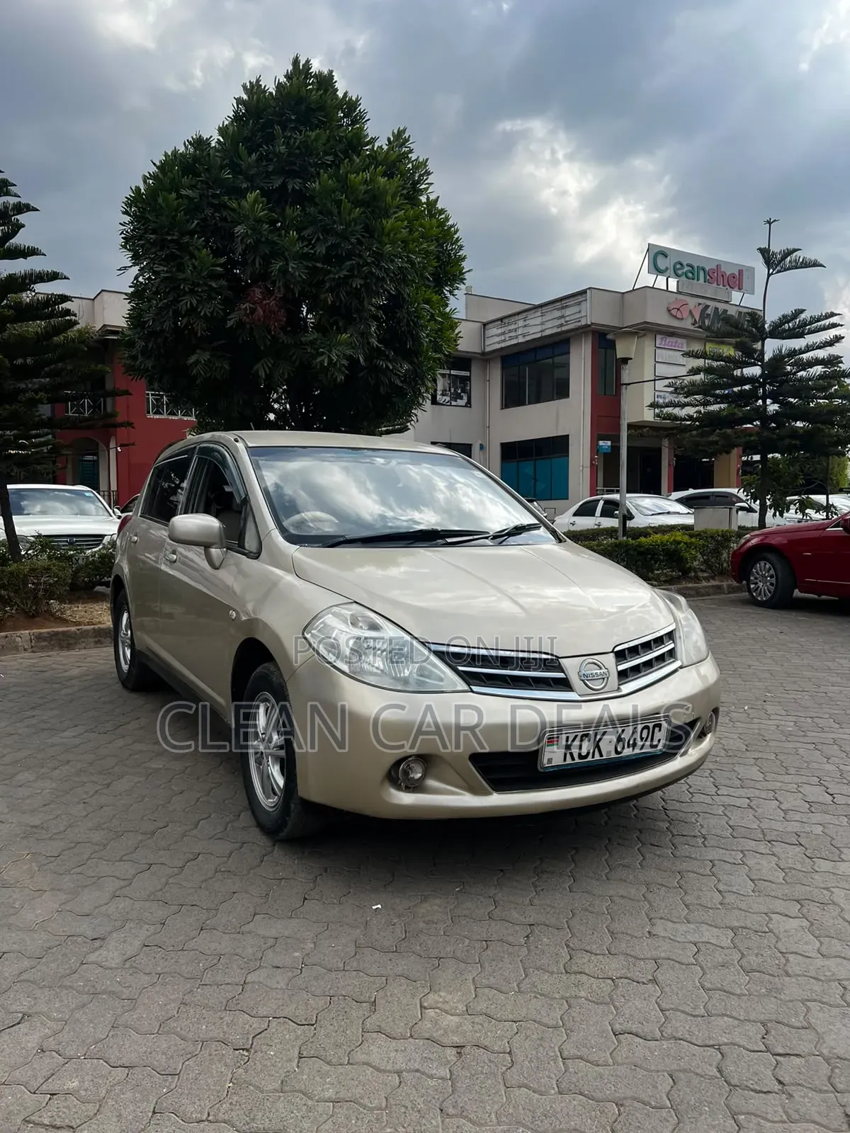 Nissan Tiida 2010