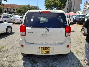 Toyota Porte 2016 Beige