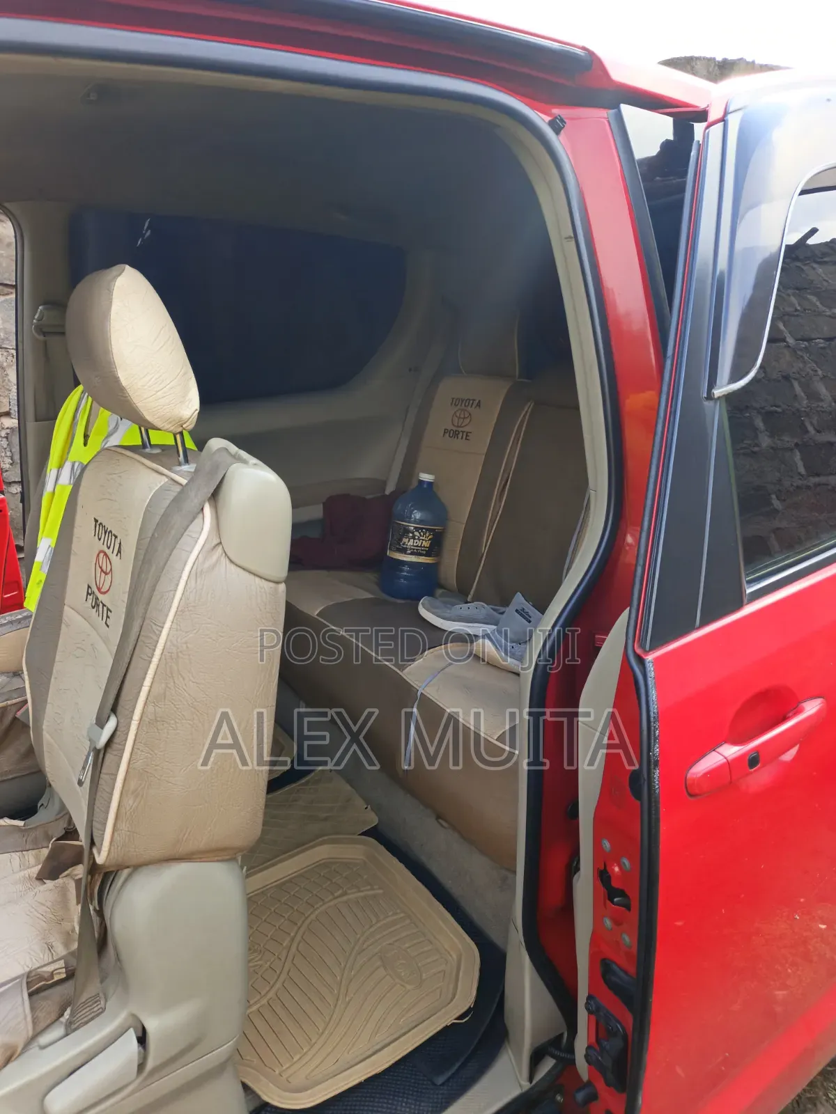 Toyota Porte 2012 Red
