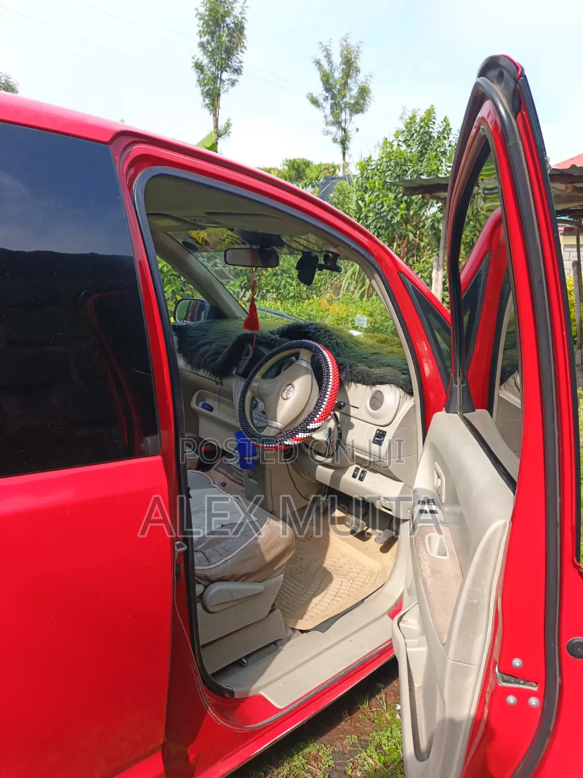 Toyota Porte 2012 Red