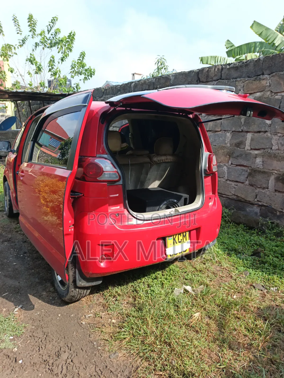 Toyota Porte 2012 Red
