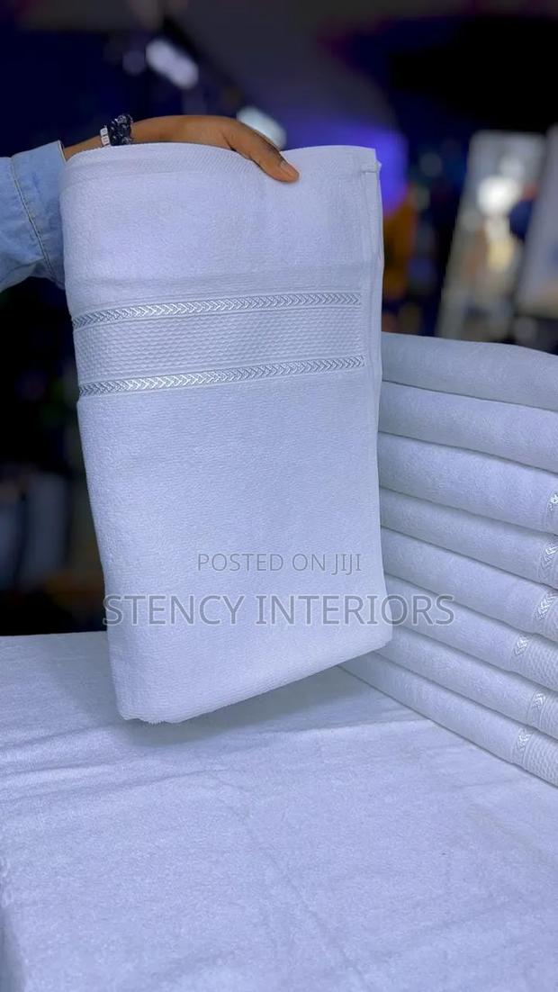 Quality White Towels - thumbnail 2