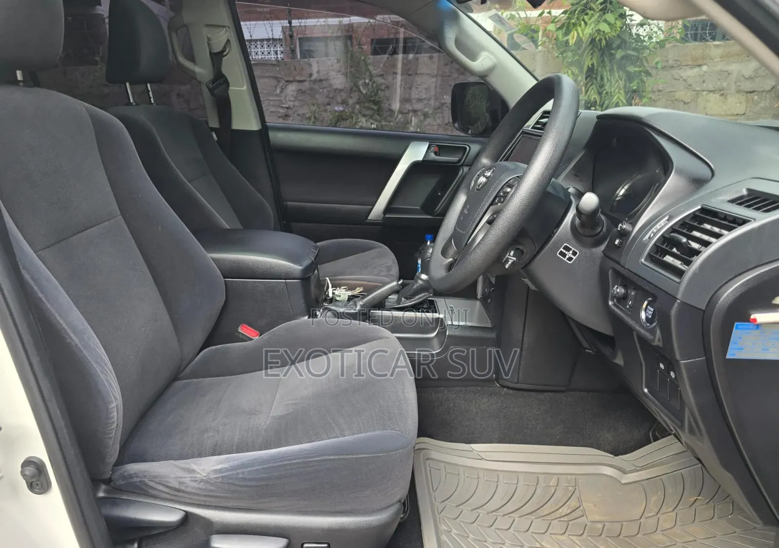 Toyota Land Cruiser Prado 2018 Off white