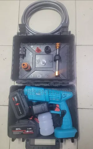 Makita Cordless Car Wash