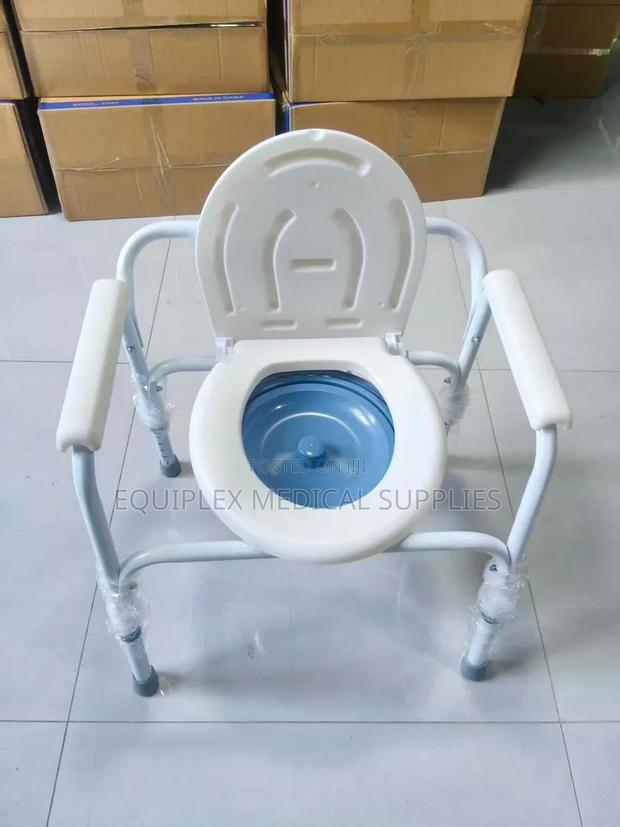 Commode Chair/ Seat (Extra Wide) With Adjustable Height