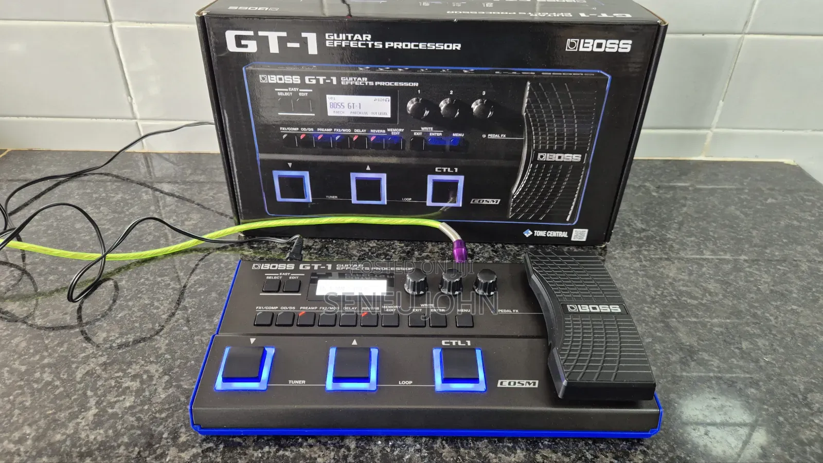 Boss Me25 - Guitar Multi Effects Pedal