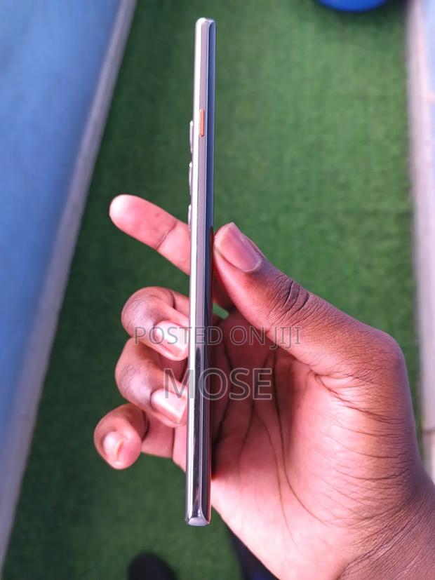 Tecno Camon 40 256 GB Gray - thumbnail 4