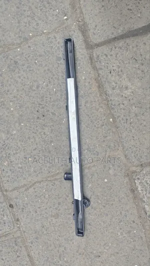 Top Radiator Cover Honda Fit 2011
