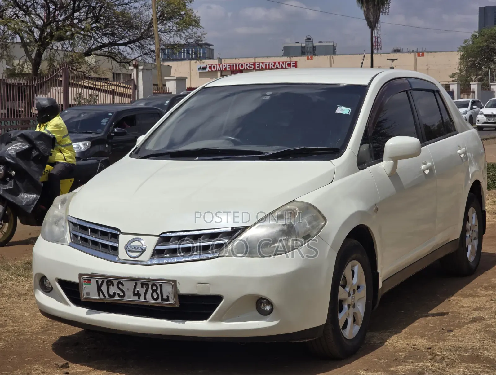 Nissan Tiida 2011 White