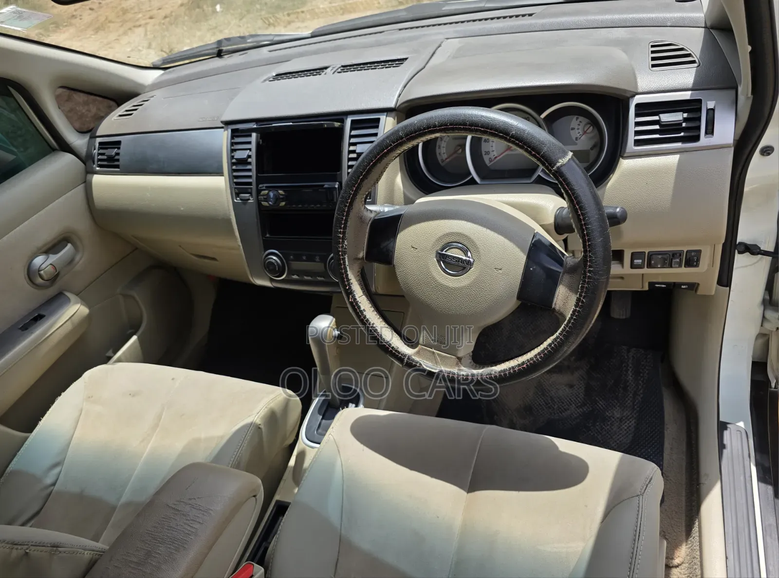 Nissan Tiida 2011 White