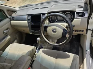 Nissan Tiida 2011 White