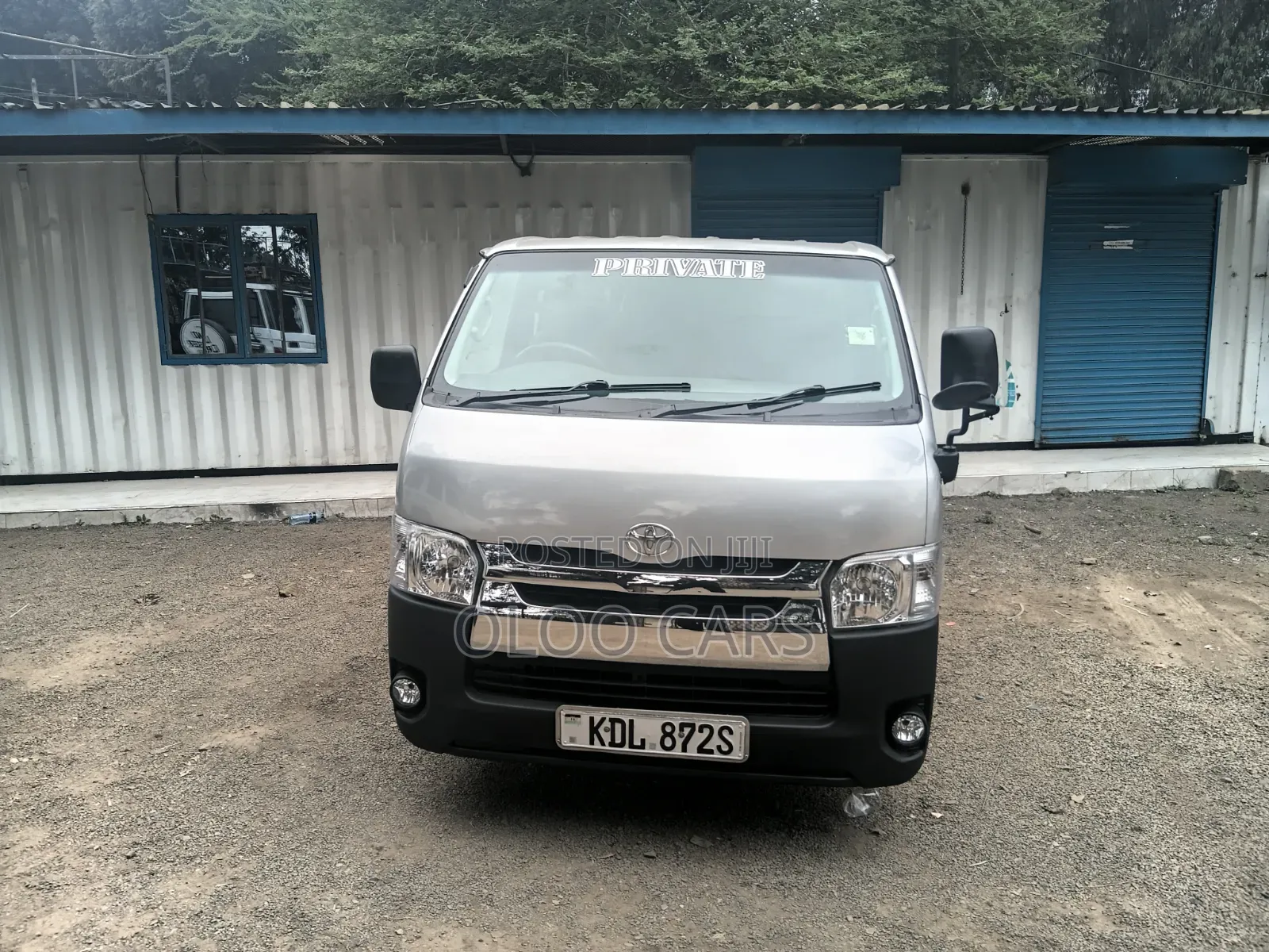Toyota HiAce 2015 Silver